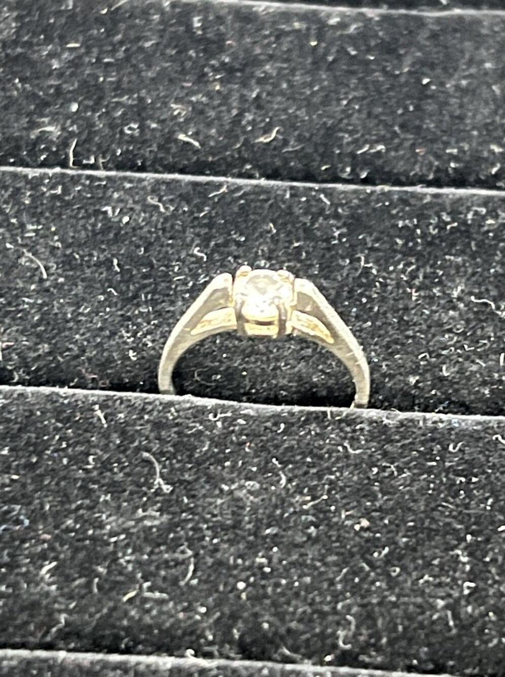 925 Sterling Silver CZ Solitaire Engagment Ring Size 5.5 Two Tone Accent Setting
